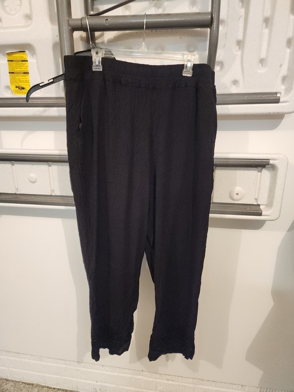 Universal Standard  pant size Medium (18-20)
