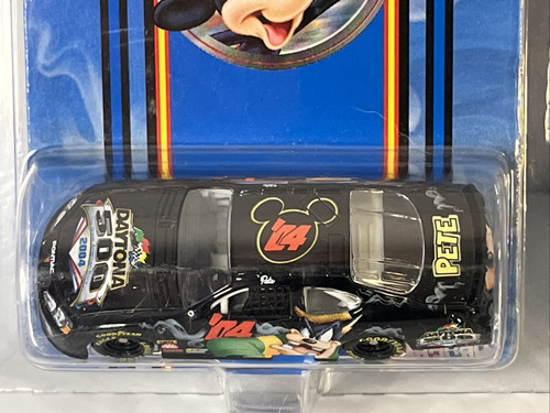 Disney Nascar 2004 Daytona 500 Mickey Friends Goofy Pete 2 Car Set NEW Sealed - Imagen 4 de 8