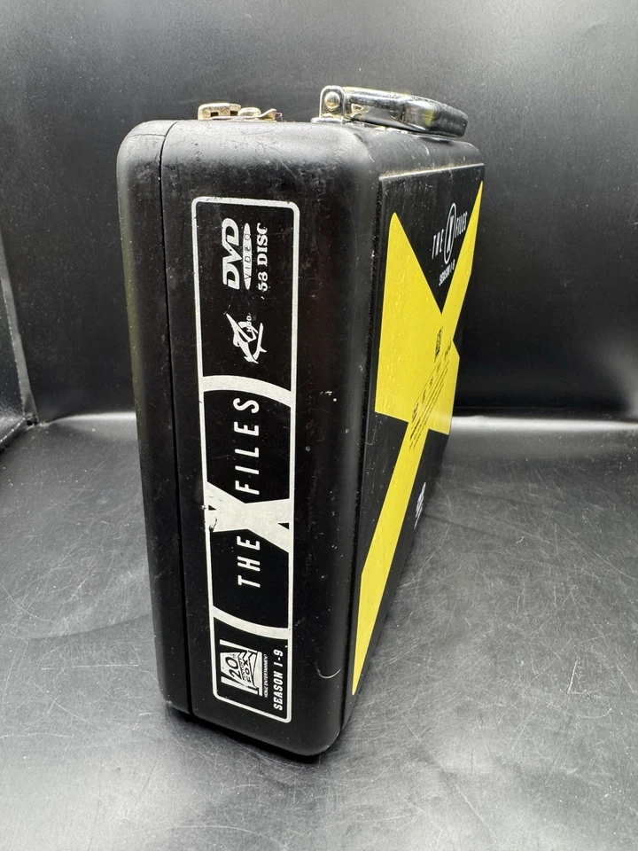 The X-Files Special Edition Season 1-9 DVD Set With Hard Case Complete 58 Discs - Image 2 of 4