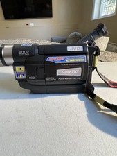JVC GR -SXM240 Super VHS Video Camera 600x Digital Zoom with Battery Untested