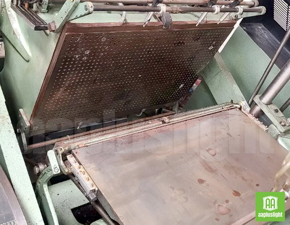 Kluge Honeycomb Chase, placa caliente de peine de miel, 14" x 20" Foto 2 de 4