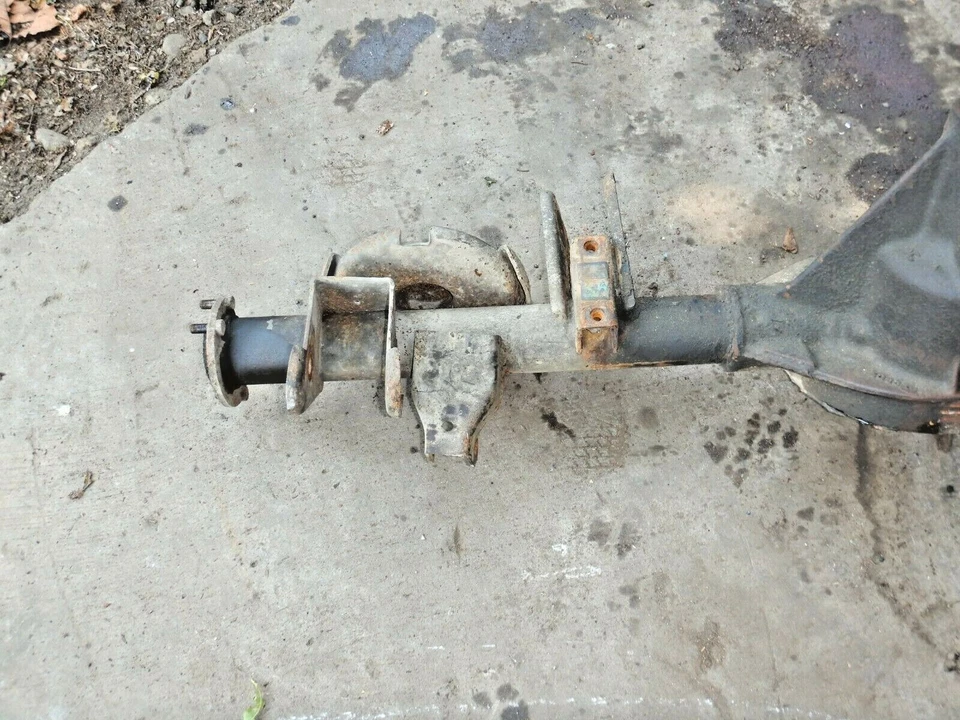 Jeep Wrangler TJ 97-06 OEM Dana 35 Rear Axle Differential Housing Foto 4 de 4