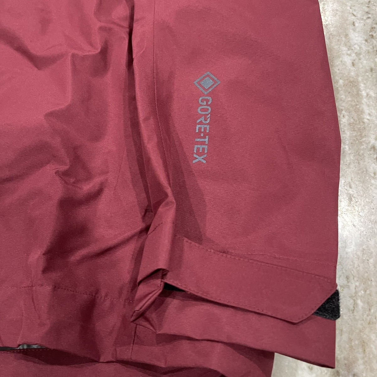 Adidas Terrex Paclite Gore-Tex Rain Jacket Maroon HH9183 Adidas Terrex Paclite Gore-Tex Rain Jacket Maroon HH9183