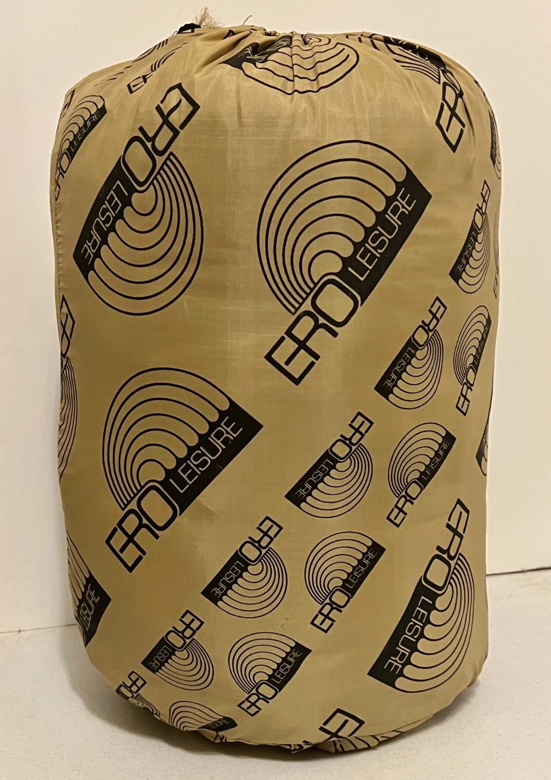 Du Pont Dacron Hollofil II Nylon Navy Blue Sleeping bag 2.5'' of Fill 33 in X 75