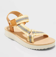 NEW Universal Thread Women's Angie Strappy Wedge Heel Size 6