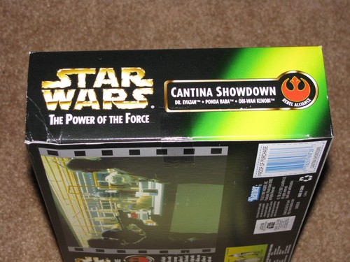 STAR WARS - POWER OF THE FORCE - CANTINA SHOWDOWN - 3 FIGS - Nuovo di zecca sigillato VASO 1 - Foto 6 di 8