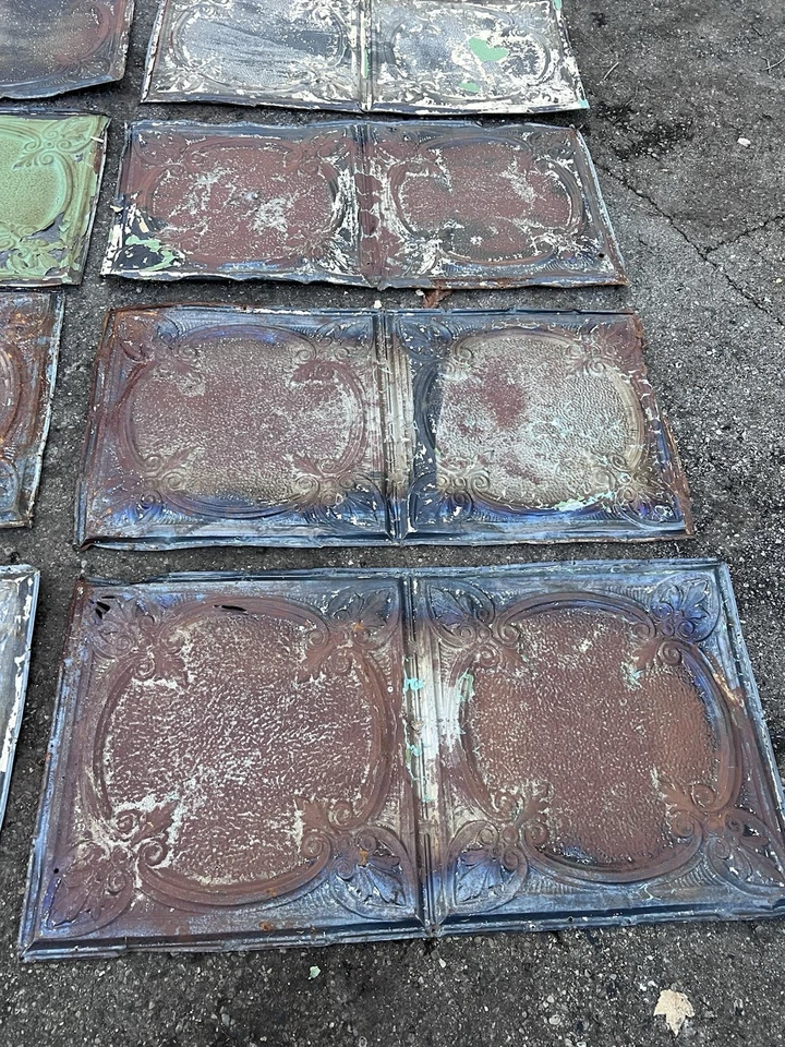 Lote ANTIGA TELHA DE TETO DE METAL ESTANHO RECUPERADA VINTAGE Peças Quadradas Grandes Vitorianas - Imagem 2 de 4