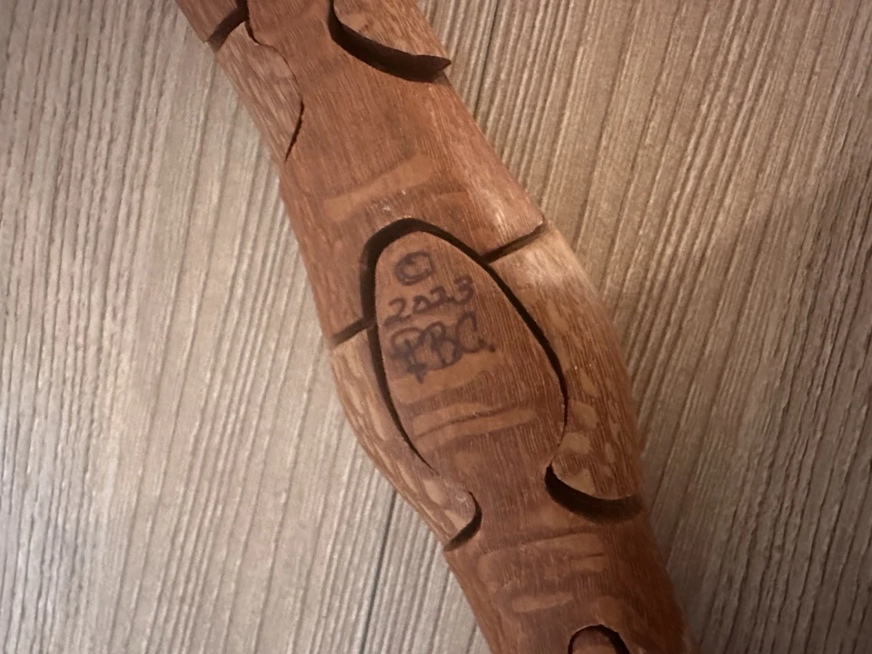 Rompecabezas de serpiente de madera del artista Peter Chapman. Foto 2 de 4