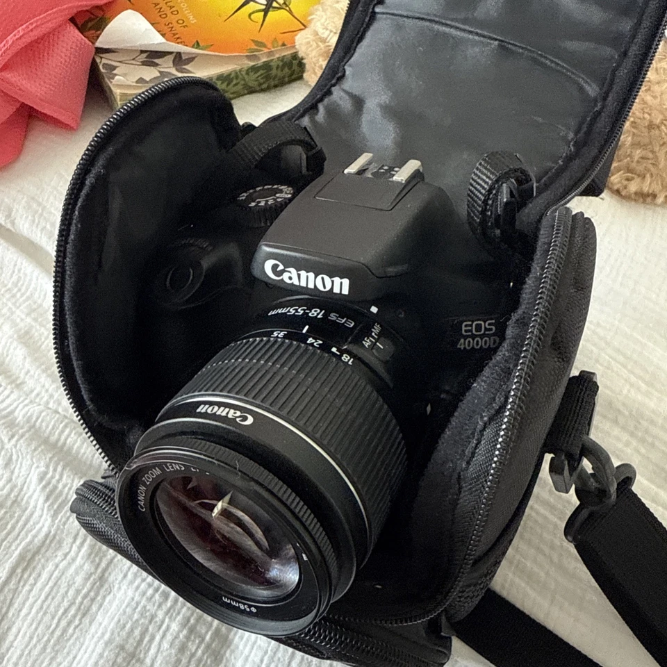 Canon EOS 4000D, photo 2 of 5