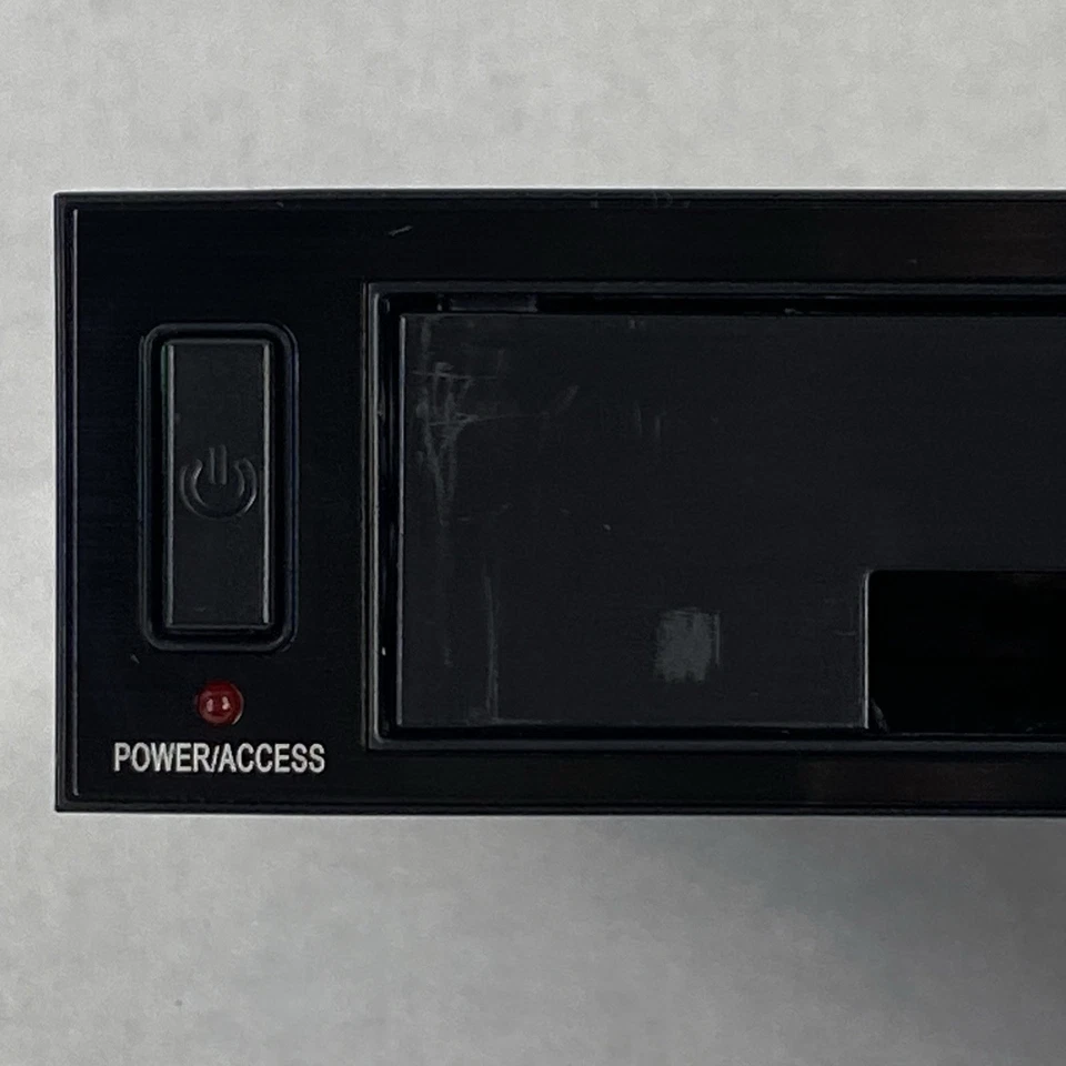 Kingwin KF-252-BK 2.5-inch / 3.5-inch Internal SATA Tray-Less Hot Swap Rack - Image 3 of 4