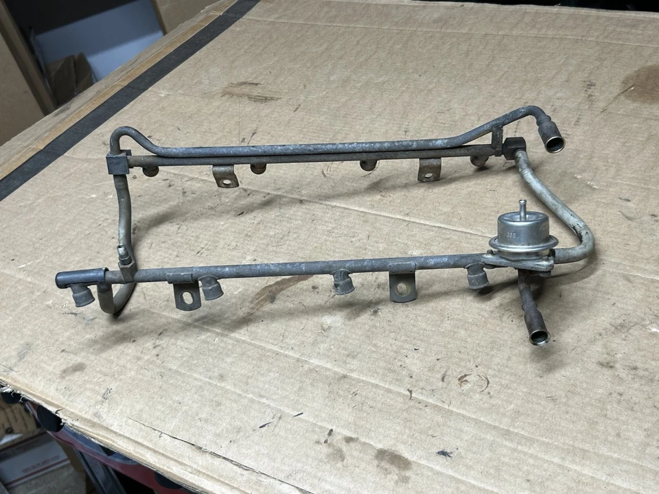 87-96 Ford F-150 - 5.8L 351 - CARRIL DE INYECCIÓN DE COMBUSTIBLE efi inyector de gas 3 torx reg Foto 3 de 4