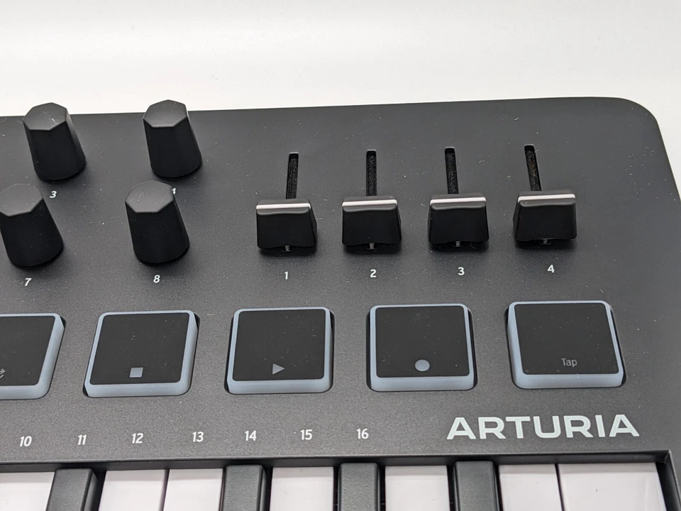 Arturia MiniLab 3 USB keyboard MIDI controller music production 25-key 8 pads - Image 3 of 4