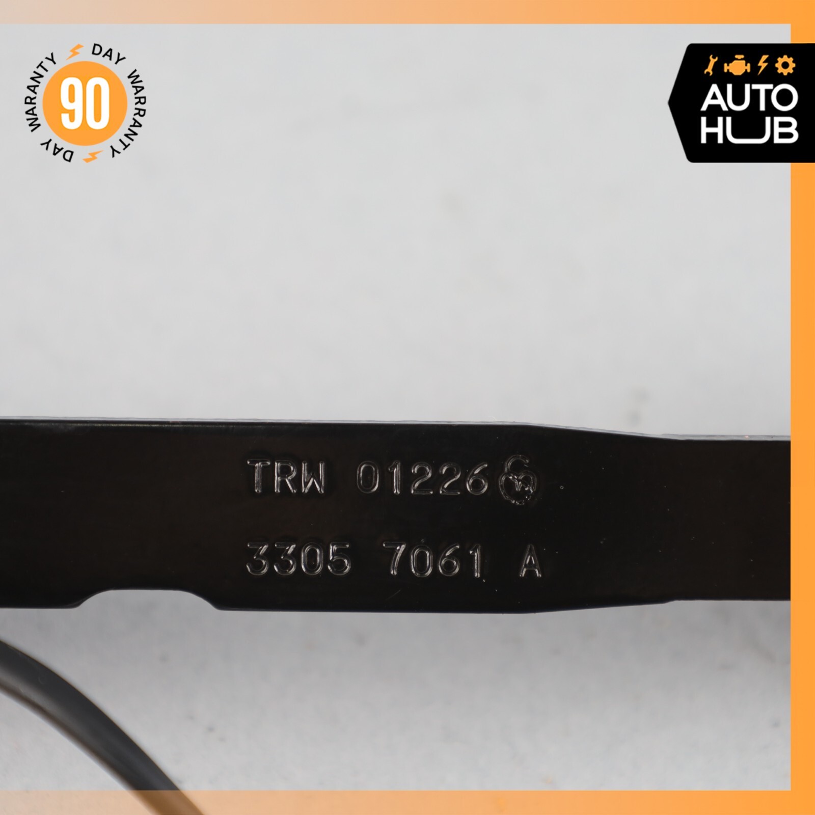 03-13 Maserati Quattroporte M139 Front Right Side Seat Belt Buckle OEM 51k