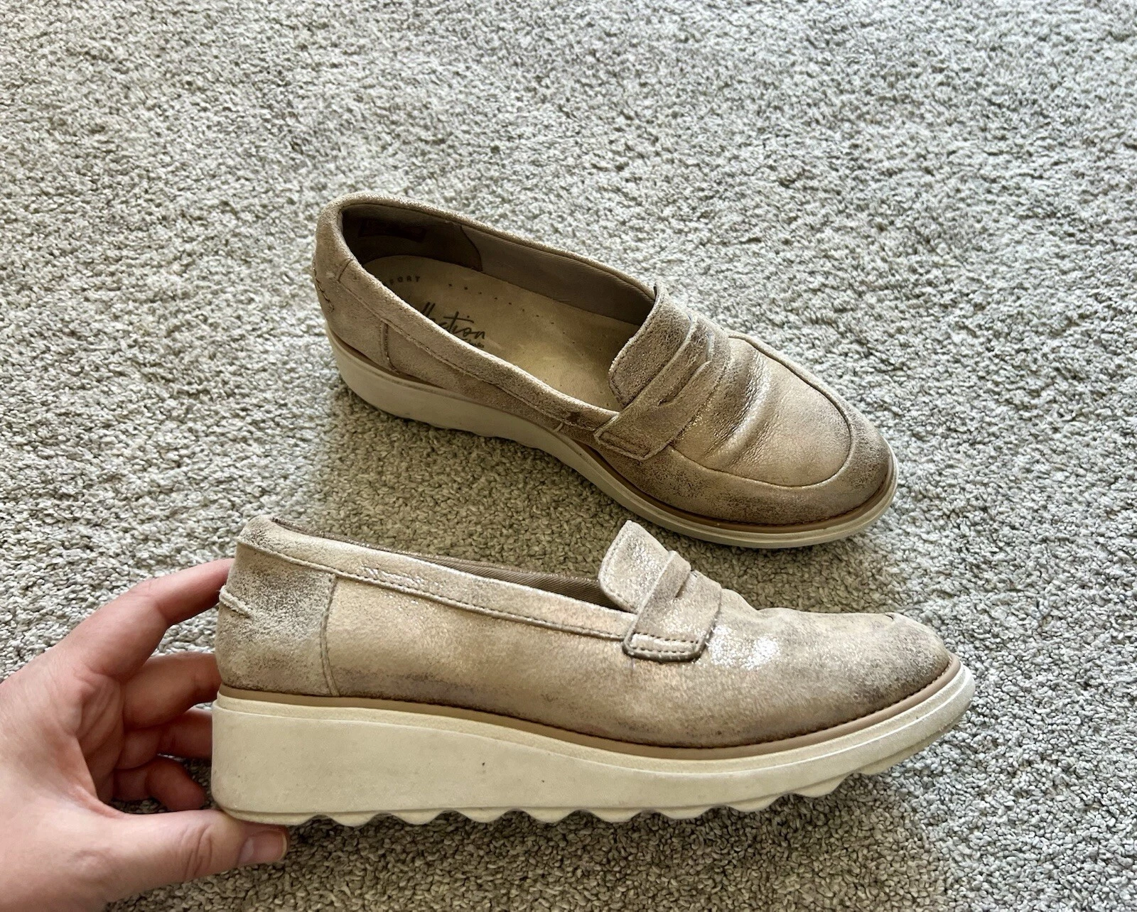 Scarpe mocassino Clarks Sharon Ranch donna taglia 8 M zeppa plateau metallizzato penny