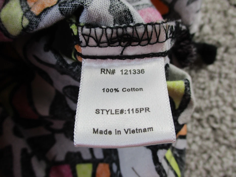 Koi by Kathy Peterson Geometric Pattern Multicolored Size Small Scrub Top 115PR - Image 3 of 4