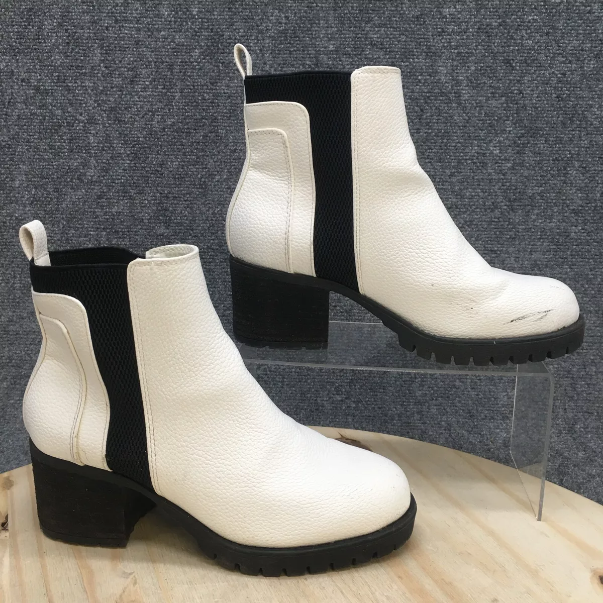 MIA Boots Womens 8 M Colten Classic Chelsea Ankle Bootie GS875079 White Heels