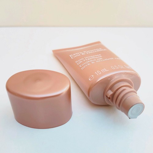 Clarins Extra Firming Youthful Lift neck & décolleté Care, 15ml, Brand NEW - Picture 5 of 5