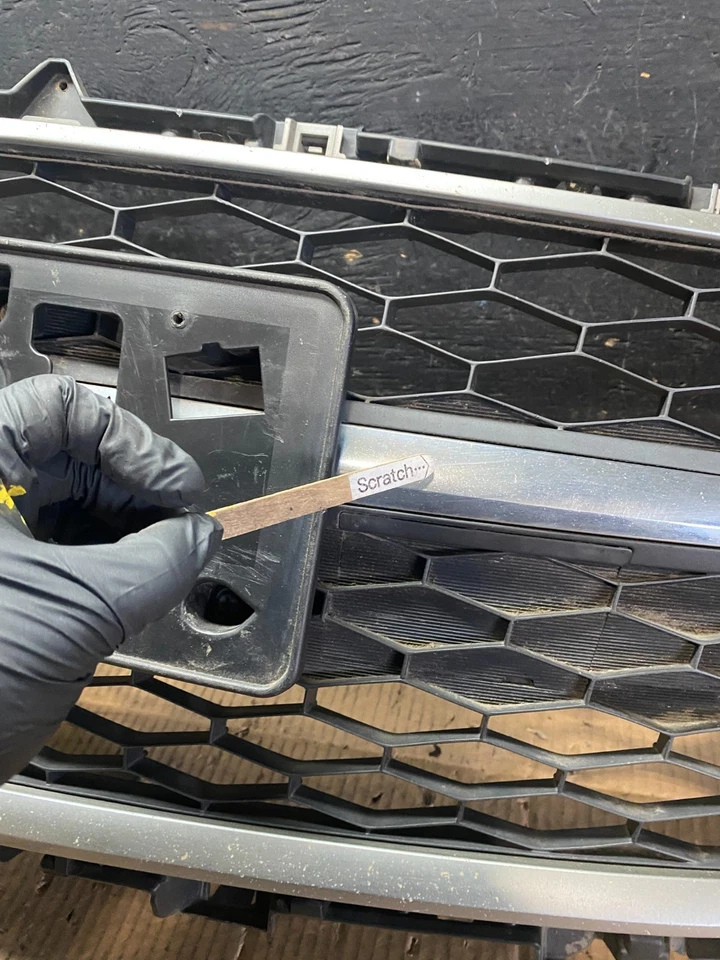 Mazda CX9 CX-9 2010 2011 2012 parrilla inferior delantera emblema OEM T6763 DG Foto 4 de 4