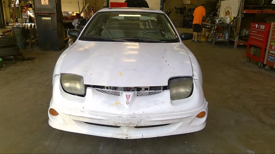 Used Front Right Door Interior Trim Panel fits: 2000 Pontiac Sunfire  Grade A Foto 2 de 4