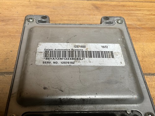 2005 Pontiac Sunfire 2.2L Engine Computer Module ECM ECU OEM 12571650 - Picture 4 of 8
