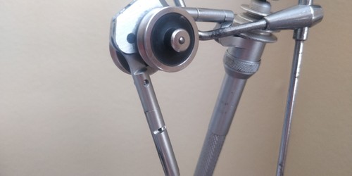 Trapano dentale EMESCO ~ funzionante necessita cavo ~ motore con braccio e manipolo - Foto 21 di 22