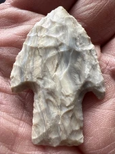 Indian Arrowhead 2.” Straight Stem Hardin Made Of Mozarkite Pettis Co. Mo. Q546