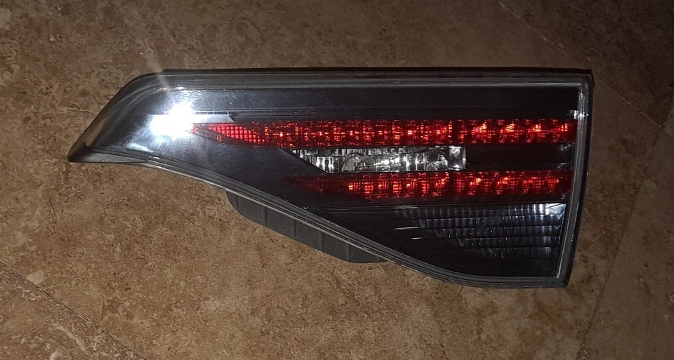 2011-2017 Lexus CT200H Inner Halogen Tail Light Passenger Right 2012 2013 2014 - Image 3 of 4