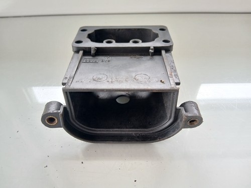 OEM Briggs & Stratton INTAKE ELBOW 691011 - Picture 4 of 4