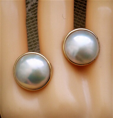 Vintage Designer 14K Yellow Gold 12.5MM White Mabe Pearl Post Pierced Earrings 
