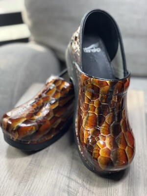 Dansko Brown Distressed Leather Clog Slip Shoes Size 41 Nurse Comfort Shoes Professional Honey Distressed – Dansko main image 3