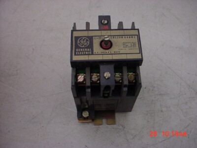 GENERAL ELECTRIC CR120B04002 / CR120B04002  Industrial Relay  (NEW NO BOX)