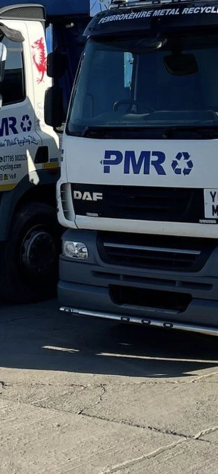 BARRA DE LUZ DE PARACHOQUES BAJO DE ACERO INOXIDABLE DAF LF 2007-2021 CON 7 LED Foto 2 de 4