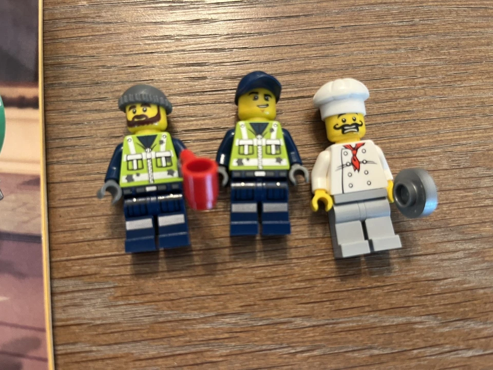 LEGO The LEGO Movie: Trash CHOMPER (70805), faltan pegatinas, incluye minifiguras Foto 2 de 4