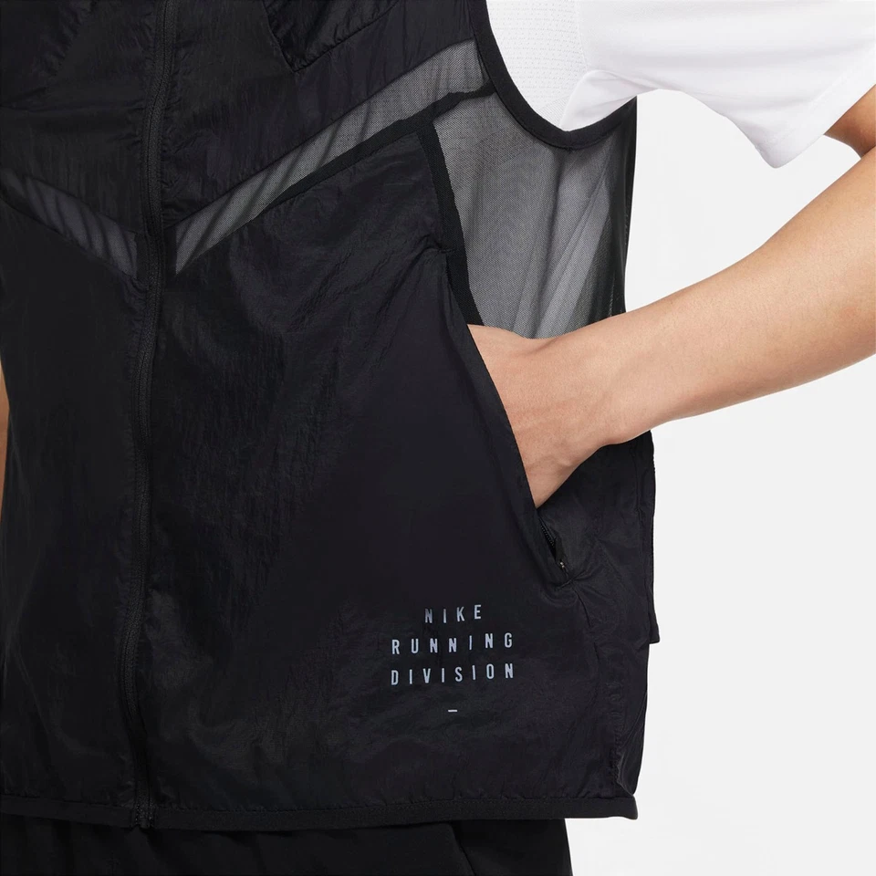 Nike Run Division Pinnacle Running Vest Black DA1319-010 Men's Size Medium - Image 4 of 4