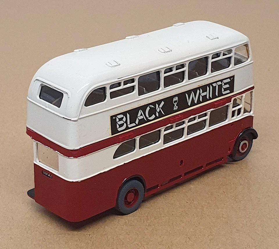 Kit construido escala 1/76 Anbrico DD42 - Crossley D/Deck Bus - blanco/marrón Foto 2 de 4