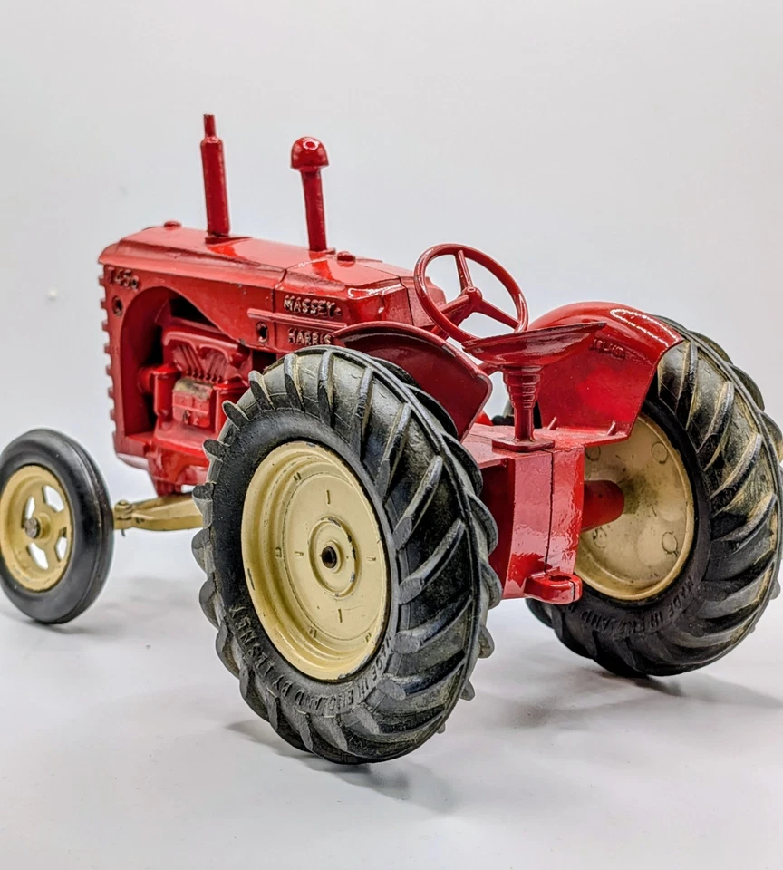MATCHBOX LESNEY Massey Harris Tractor Early Model original vintage diecast toy - Image 4 of 4