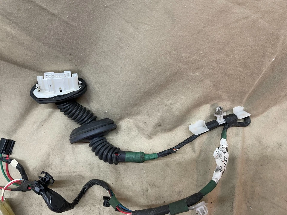Toyota RAV4 2008 arnés de puerta trasera cables cable lado izquierdo del conductor OEM Foto 3 de 4