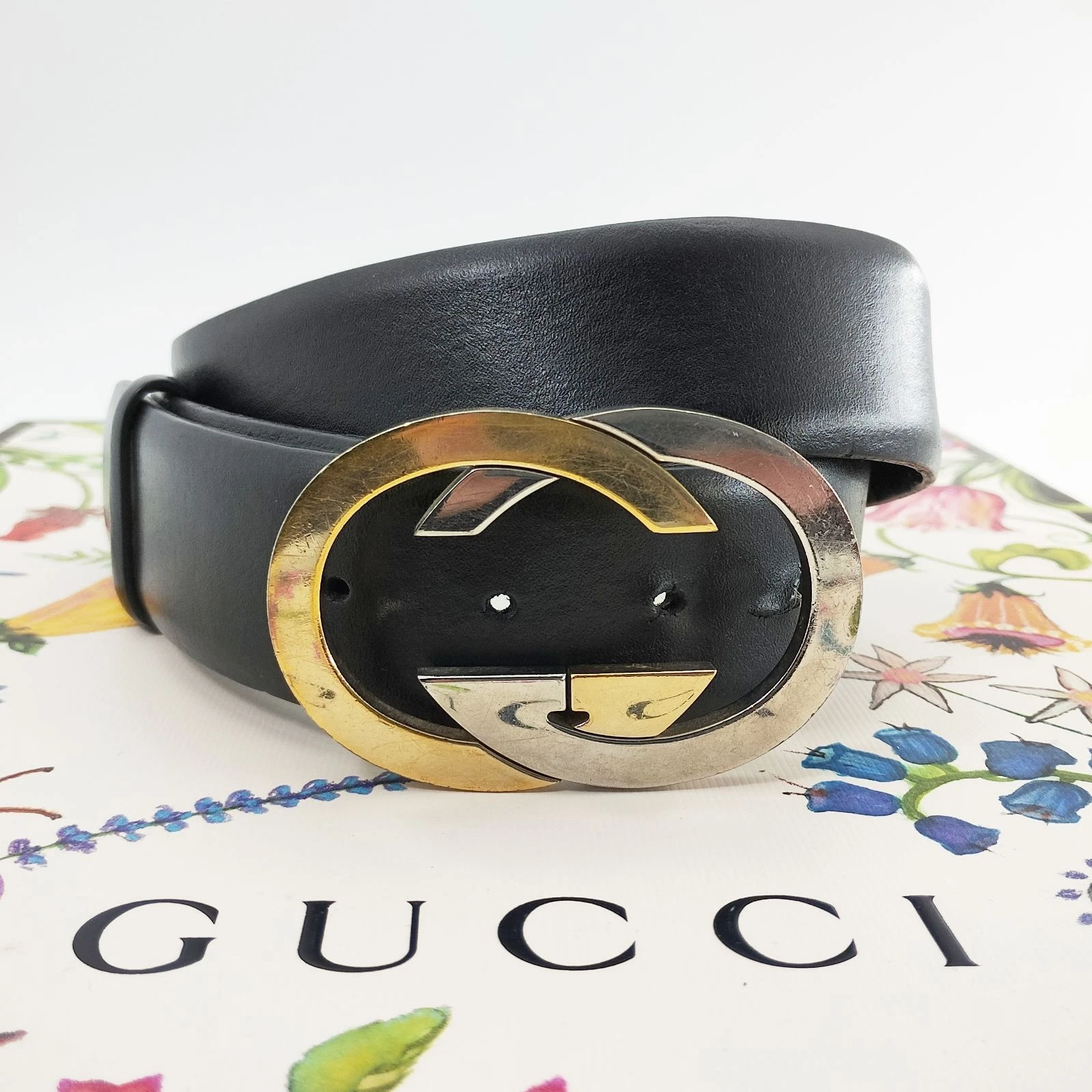 Gucci Ceinture en Cuir avec Marque GG Noir/Argent/Or Accessoire Mode Homme