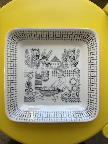 Vintage Rare Arabia Finland square Emilia ‘apple Picking And Happy Flowers’ Dish - Picture 1 of 14