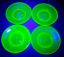 Akro Agate-Set Of 4 Small Stippled Band Transparent Green Plates-Glows