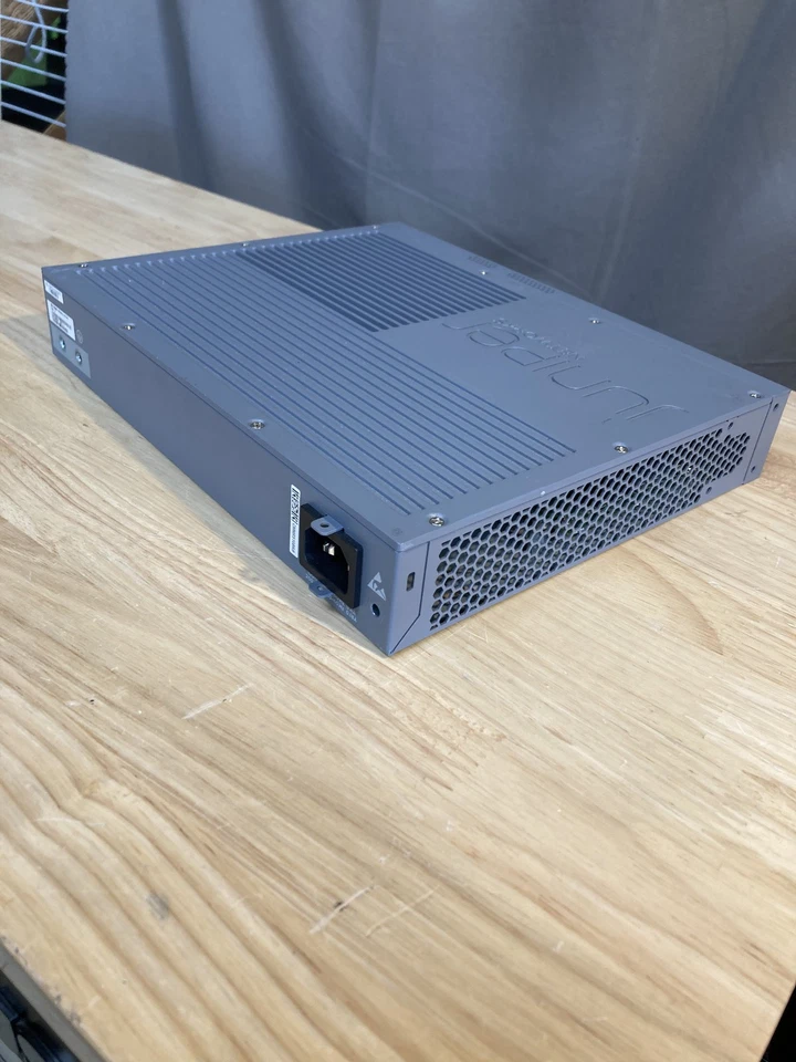 Juniper Networks EX2200-C 12T-2G 12 Port Gigabit Switch Compact + Cord Tested - Image 2 of 4