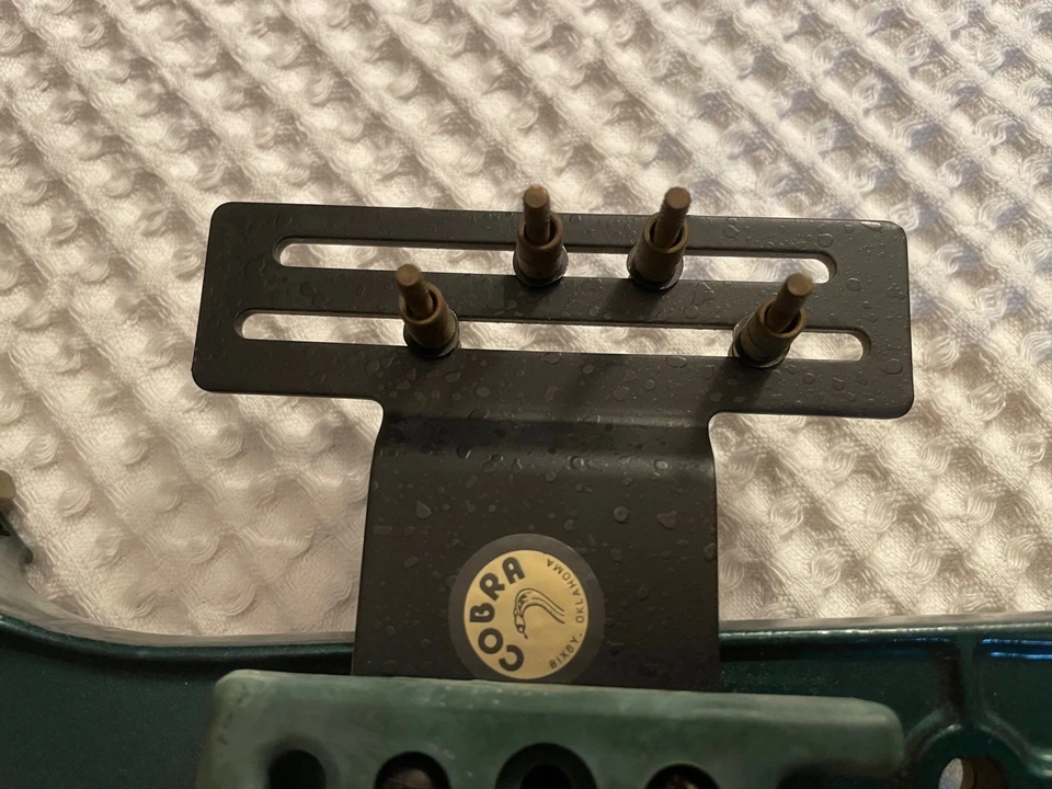 Arco composto vintage Cobra – 48” – Bixby, Oklahoma – membros camuflados, pinos de mira - Imagem 3 de 4