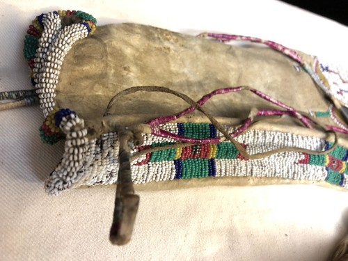 Antique Native American Beaded Sioux Pipebag - 第 4/8 張圖片
