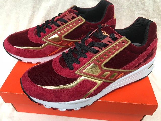 brooks retro running shoes