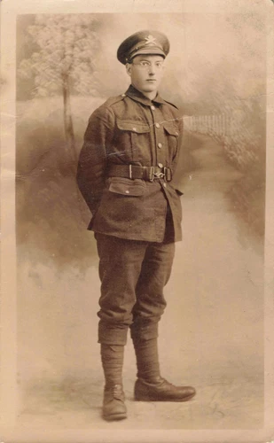 WW1 postcard Machine Gun Corps tommy