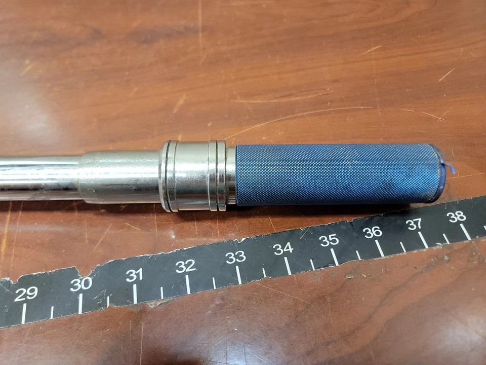 Kobalt 337334 1/2" Drive 50-250 Ft-Lb Torque Wrench - Image 4 of 4