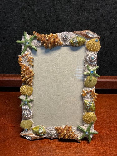 Photo Frame Sea Shell Enameled Silver Shiny Gold with Bejeweled Shiny Stones - Picture 10 of 10