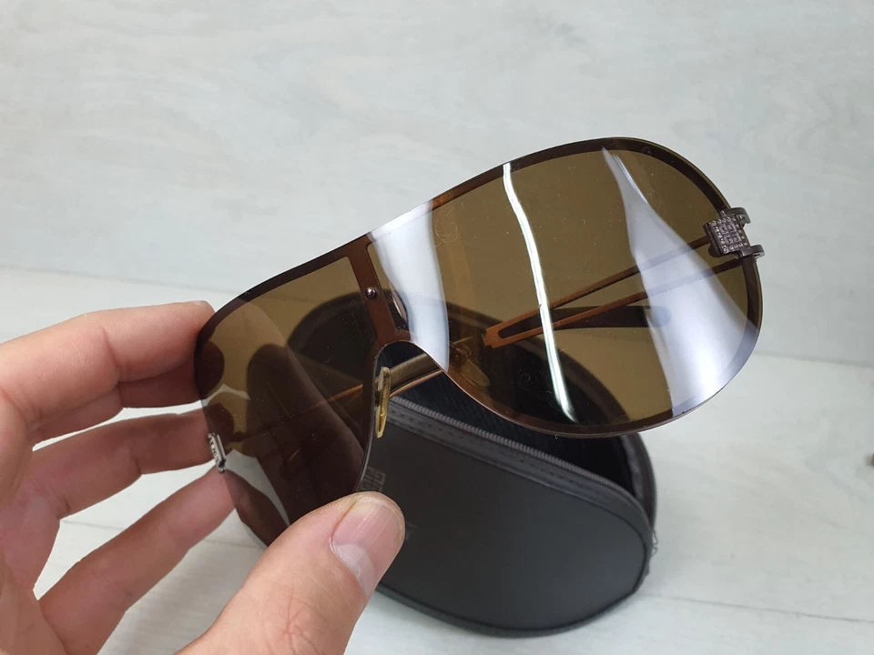 Gafas de sol vintage retro Givenchy sgv207s COL. R80 120 unisex doradas Foto 3 de 4