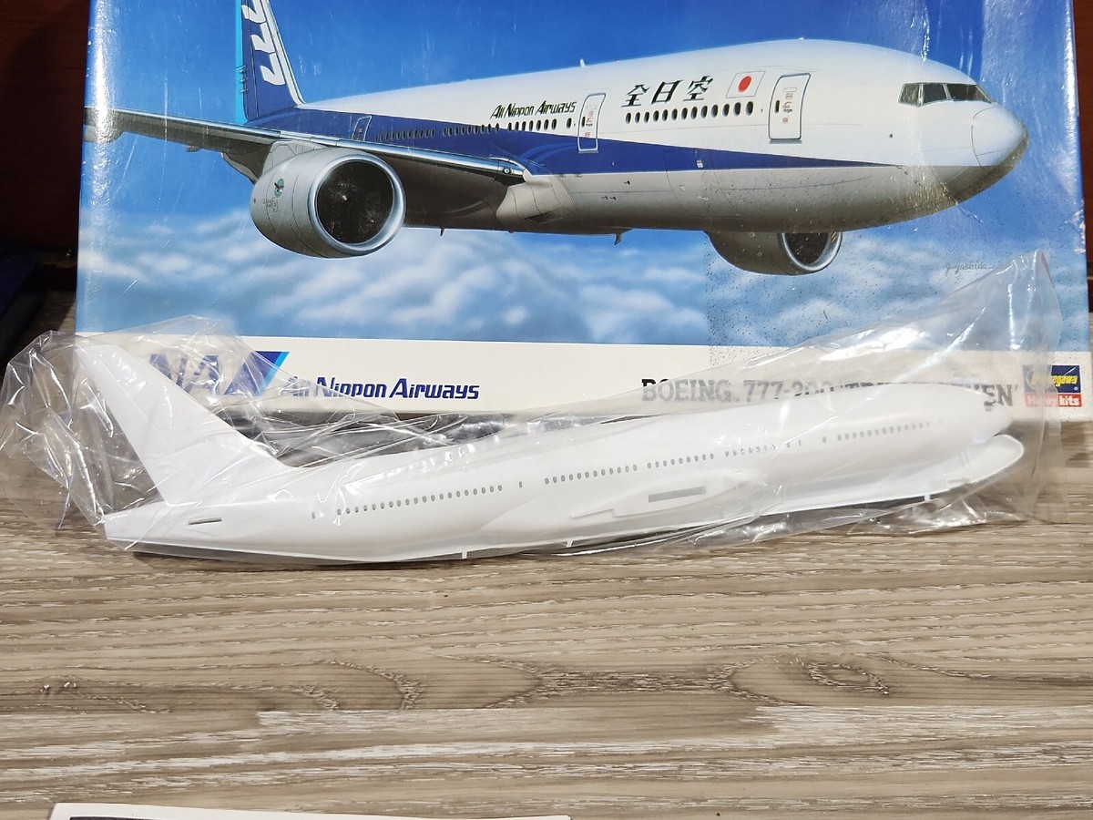 Hasegawa Boeing 777-200 ANA All Nippon Airways 1:200 Model Hasegawa Boeing 777-200 ANA All Nippon Airways 1:200 Model