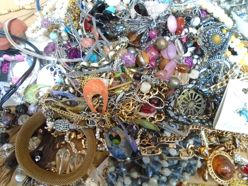 7+ lbs Costume Estate Jewelry Lot Vintage - Modern ALL WEARABLE mostly necklaces